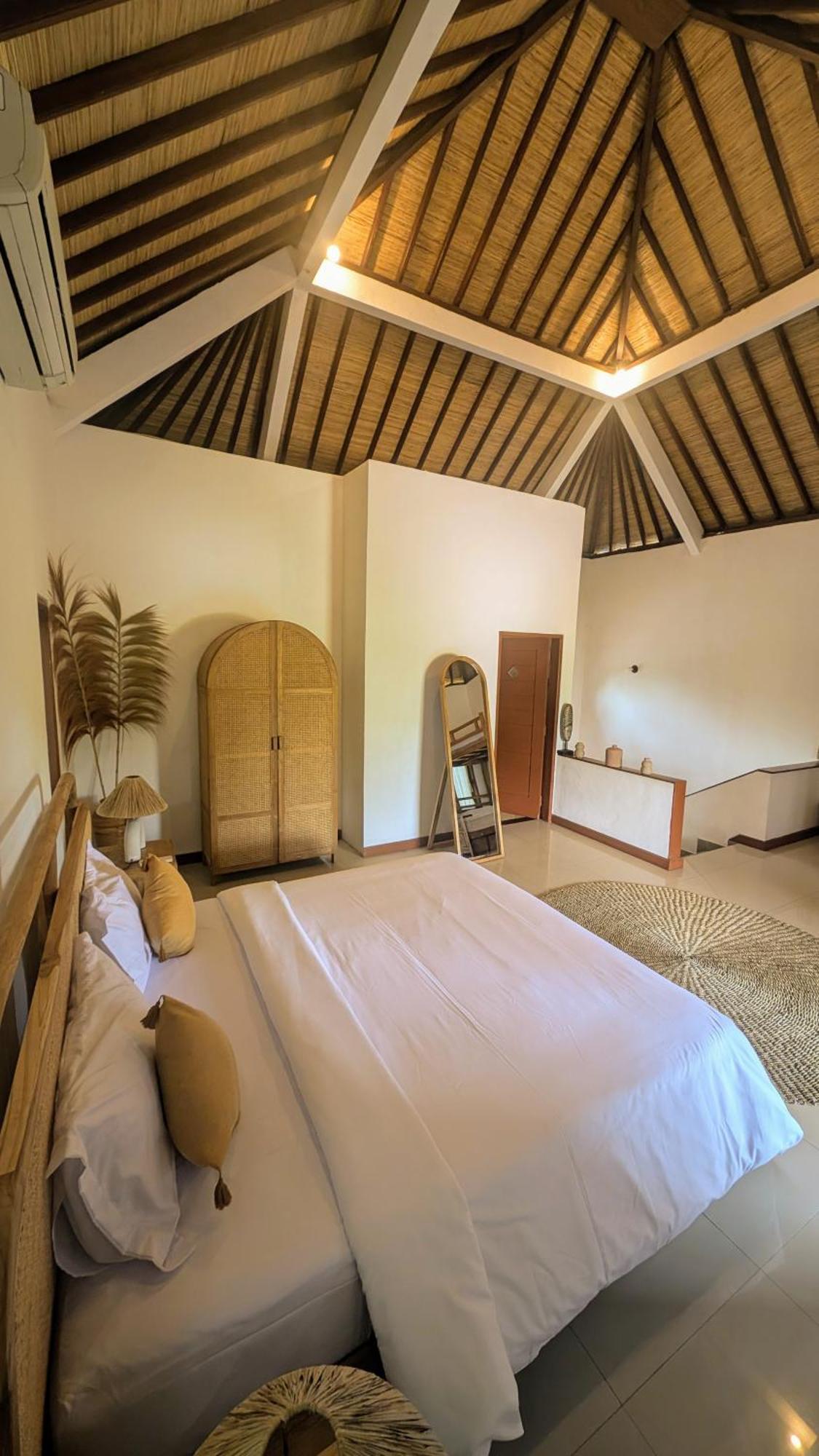 Kamayana, Peaceful & Quiet 6Br Villa With Huge Pool And Tropical Garden Canggu Екстериор снимка