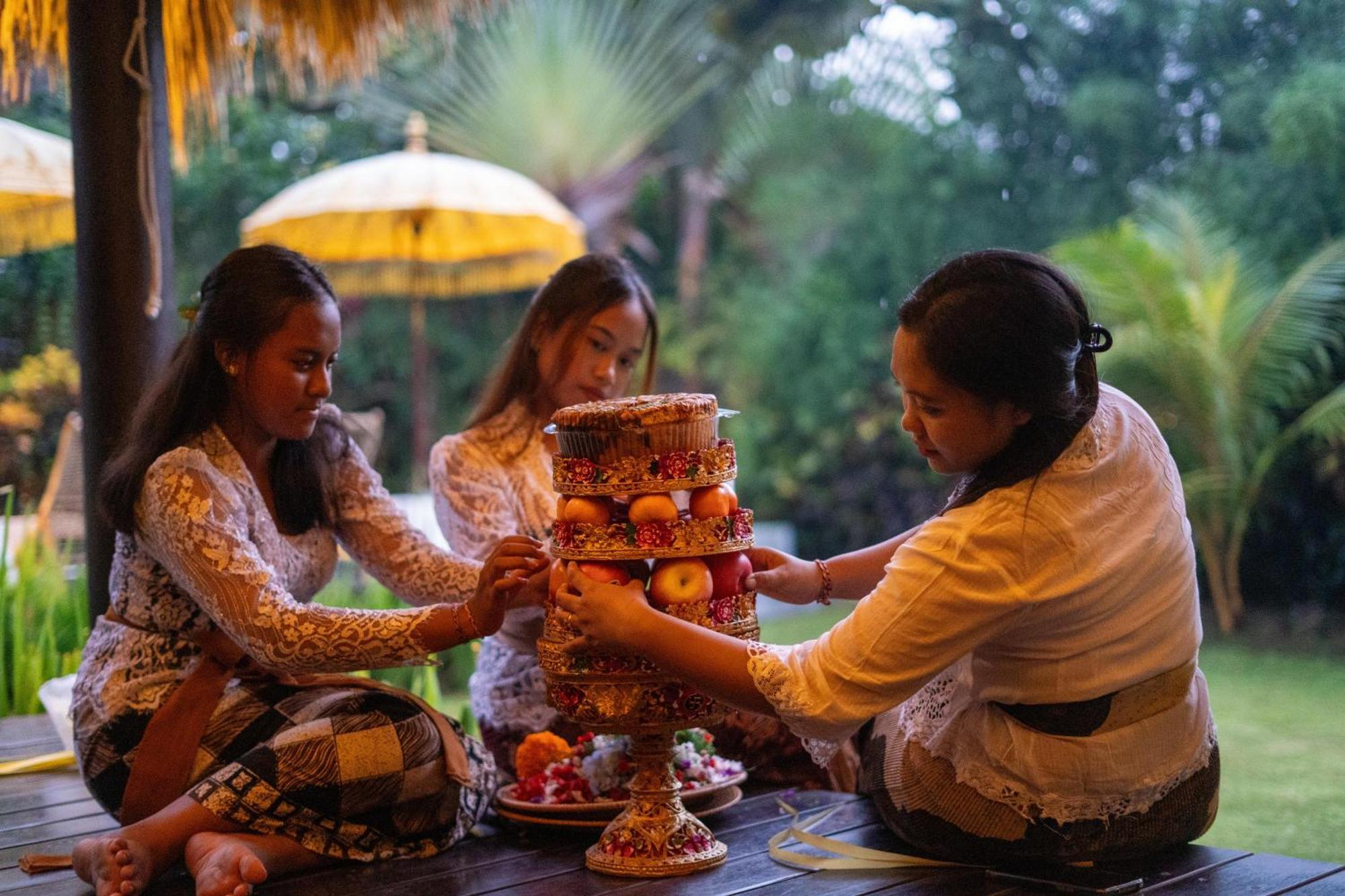 Kamayana, Peaceful & Quiet 6Br Villa With Huge Pool And Tropical Garden Canggu Екстериор снимка