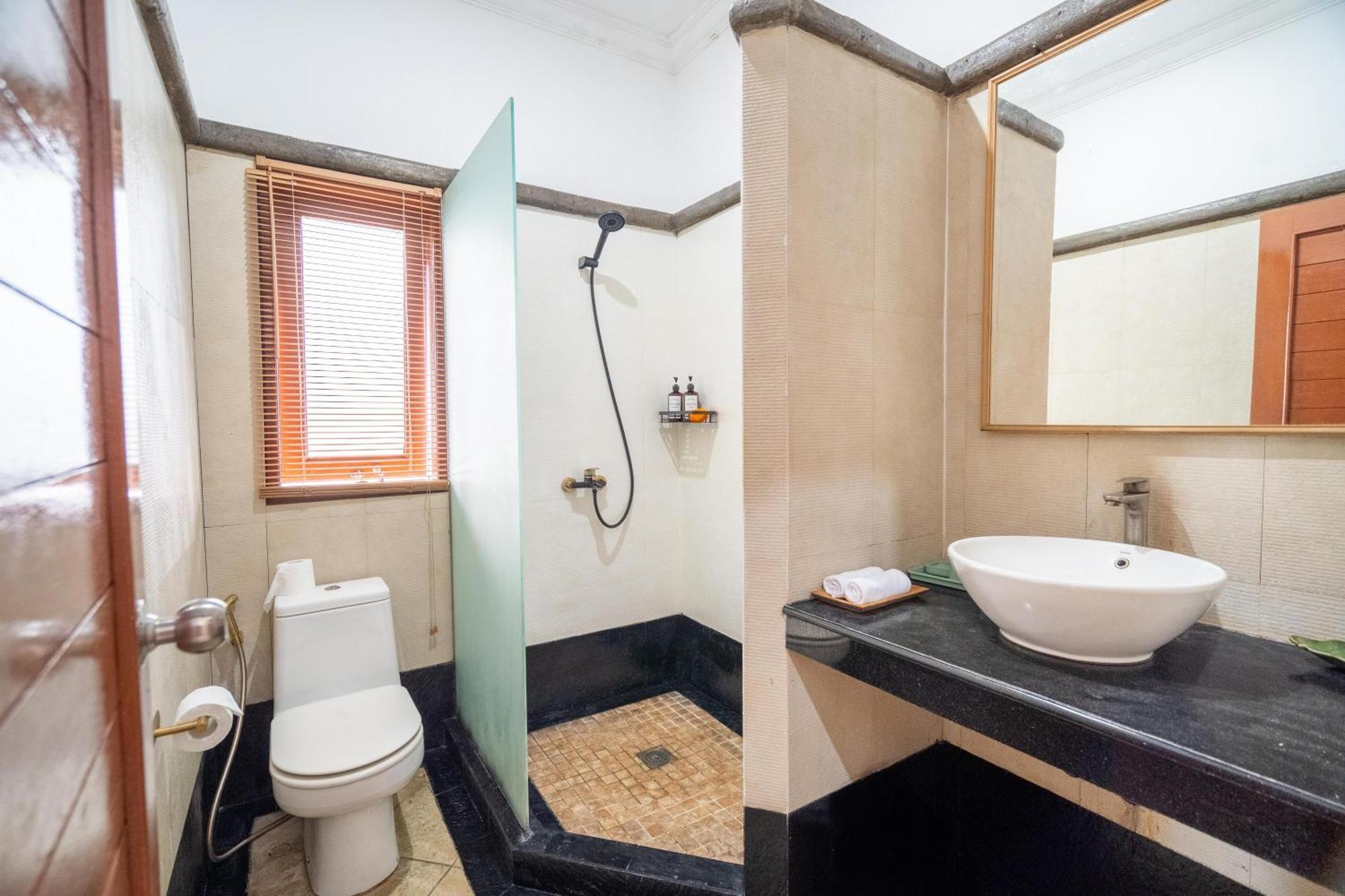 Kamayana, Peaceful & Quiet 6Br Villa With Huge Pool And Tropical Garden Canggu Екстериор снимка